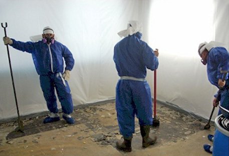 https://asbestosmold.com/wp-content/uploads/2021/08/residential-asbestos-removal-houston-tx-2.jpg